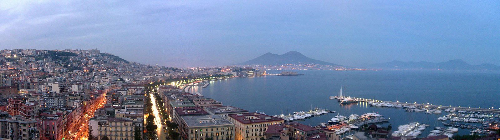 Napoli (Yoruno: CC BY-SA 3.0)